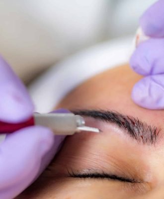 Beauty Salon – Microblading Eyebrows