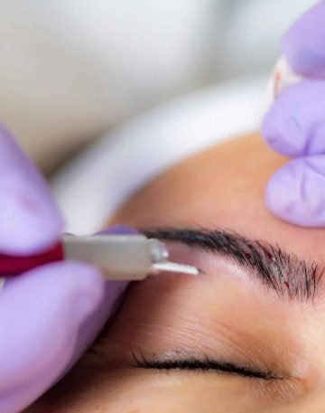 Beauty Salon – Microblading Eyebrows